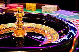 Antarmuka aplikasi mobile benua togel menampilkan pasar olahraga dan permainan live-dealer